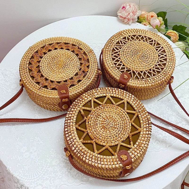 

2021 Vietnamese Rattan Woven Lady Bag Bali Woven Bag Round Vintage Grass Tour Slanted Women's Bag Crossbody Bag Hand Weaving