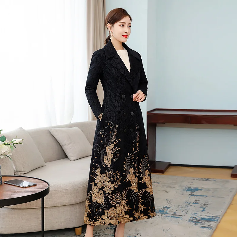 

2020 new autumn fashion retro double breasted embroidered jacket plus size jacket female M-3XL high quality and elegant coat
