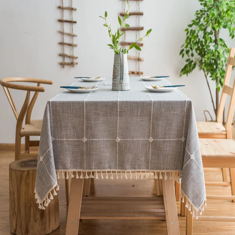 Декоративная льняная скатерть в горошек с кисточкой водонепроницаемая