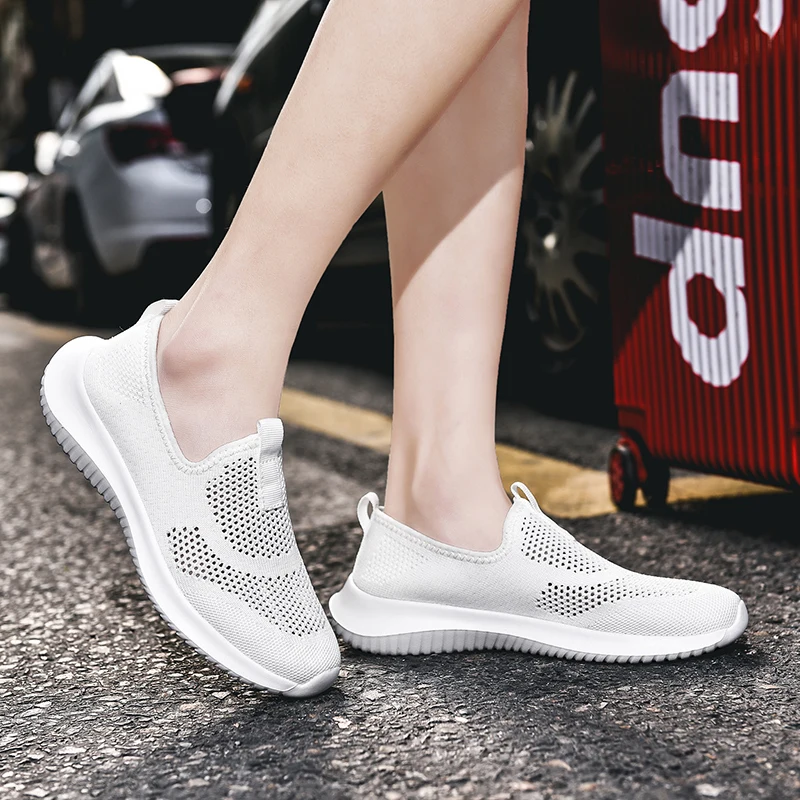 Casual Sneakers Lightweight Women Walking Shoes Breathable Comfortable Mesh Mother Footwears Zapatos Para Caminar De Mujer