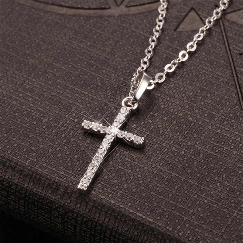 

New Hip-hop Square Zircon Cross Necklace Punk Personality Men and Women Couple Pendant Accessories