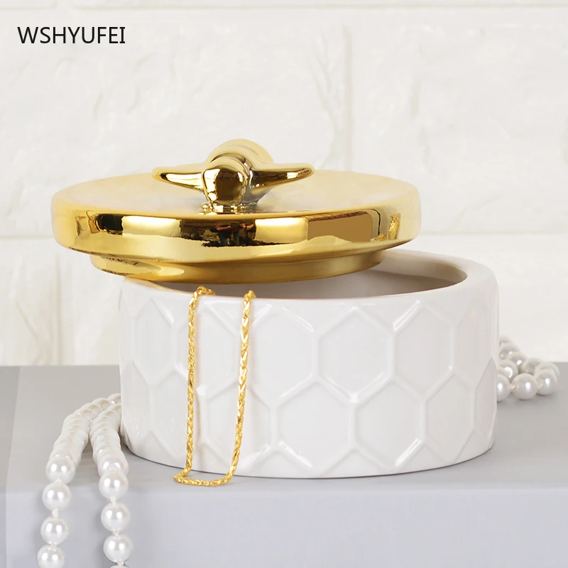 

Керамические контейнеры для хранения, коробка для колец, ожерелий, ювелирных изделий, белая круглая коробка для хранения, рождественский по...