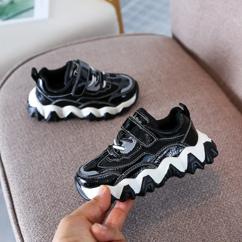 Детские спортивные кроссовки сетчатые массивные для мальчиков черные бега