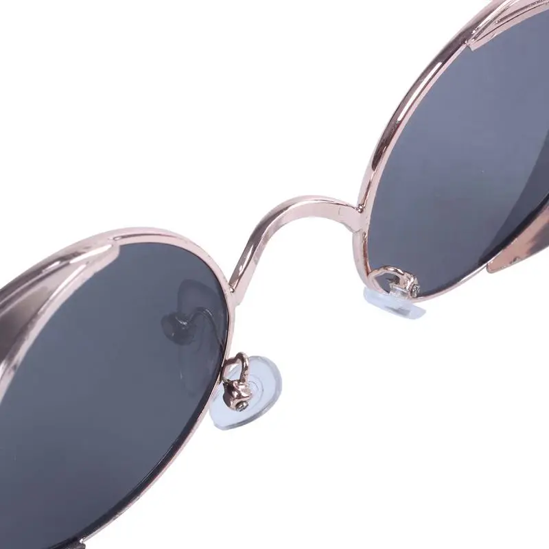 

Steam Punk Round Metal Sunglasses Retro Vintage Glasses(Gold-frame Black)
