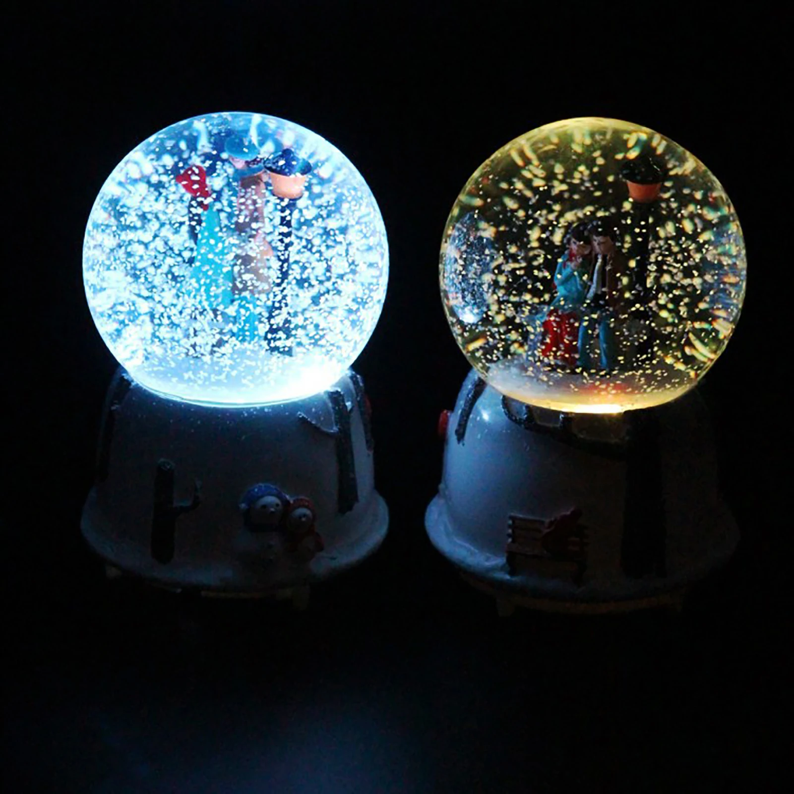 

Creative Automatic Snowflake Spraying Sky City Music Box Go Left Go Right Couple Crystal Ball Decoration Valentines Day Gift