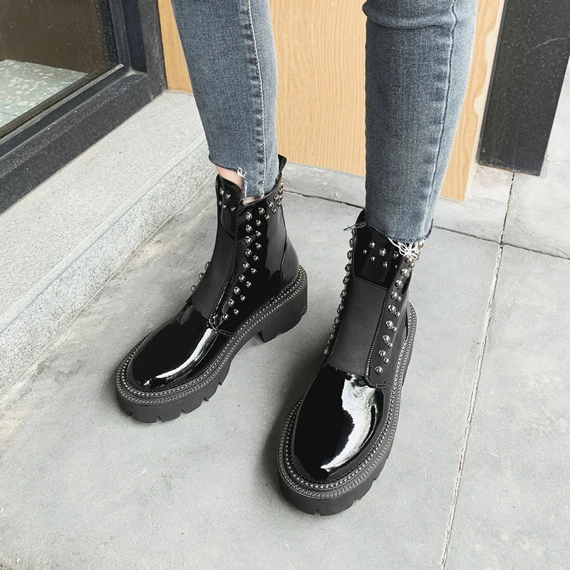 

New Fashion Genuine Leather Women Ankle Boots Thick High Heels Platform Black Rivets Autumn Winter Shoes Riding Boots Size 34-43