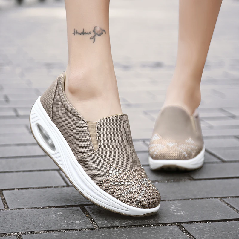 

Women Shoes Cat Diamond Design 5cm Height Rocking Shoes Round Toe Fitness Sneakers Black High Heels Women Sports Shoes