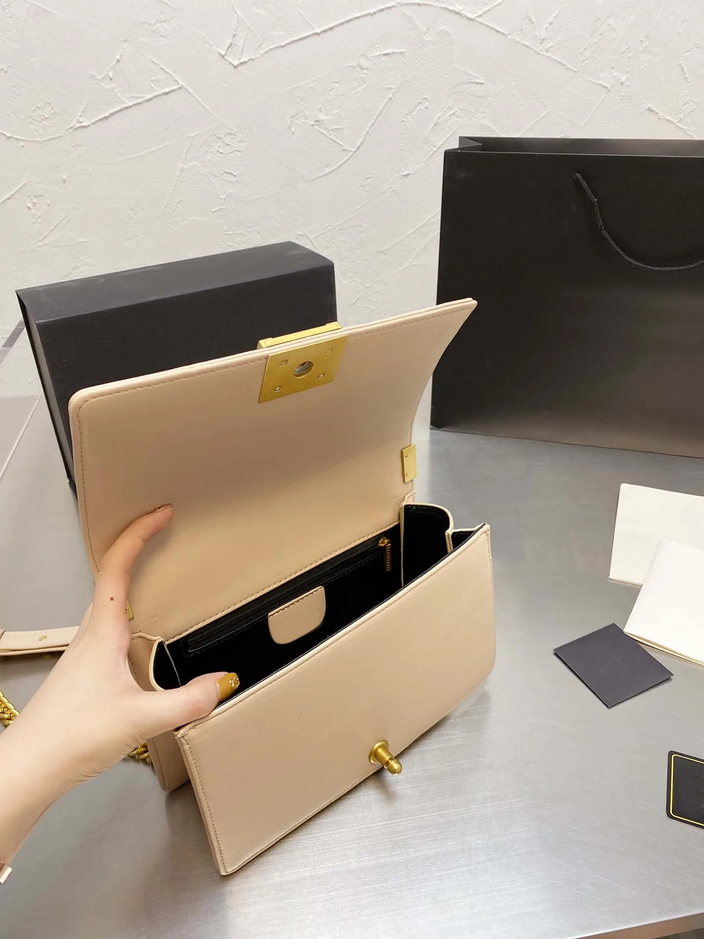 

2021 New Linen Woven Luxury Jewelry Ladies Shoulder Bag Designer Exquisite Hardware Chain Messenger Bag Small Square Bag Handbag