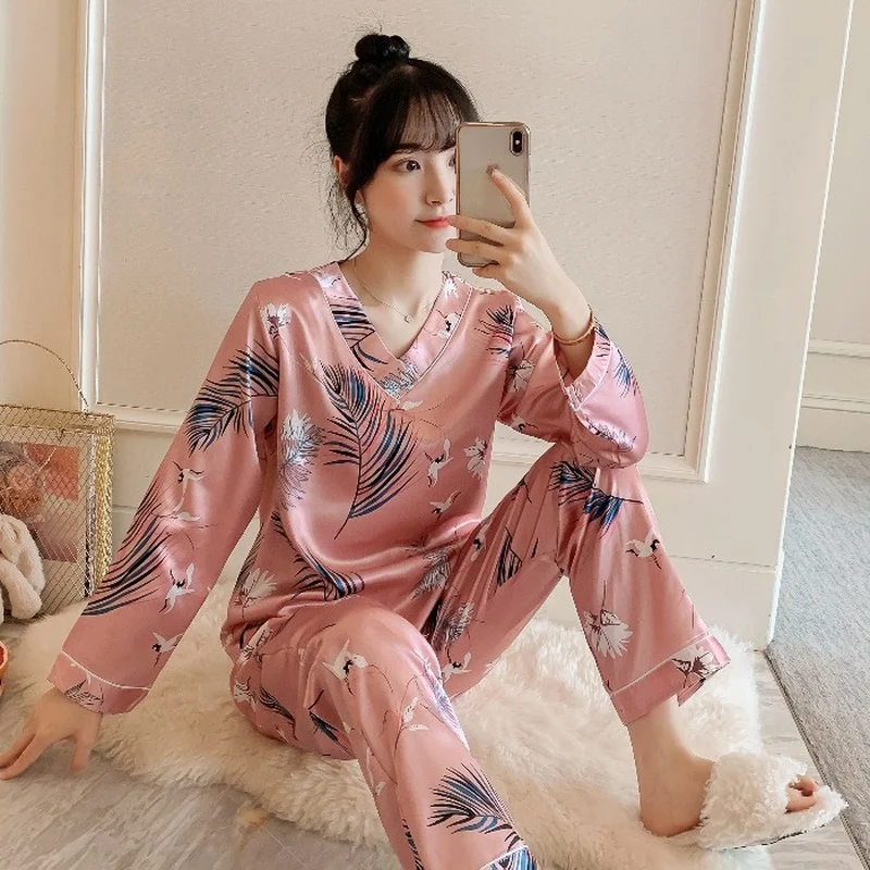 Silk Pajamas Women Cartoons Pajamas for Women Summer Nightwear Plus Size Pajama Two Piece Set Satin Silk Pyjamas Loungewear
Silk Pajamas Women Cartoons Pajamas for Women Summer Nightwear Plus Size Pajama Two Piece Set Satin Silk Pyjamas Loungewear