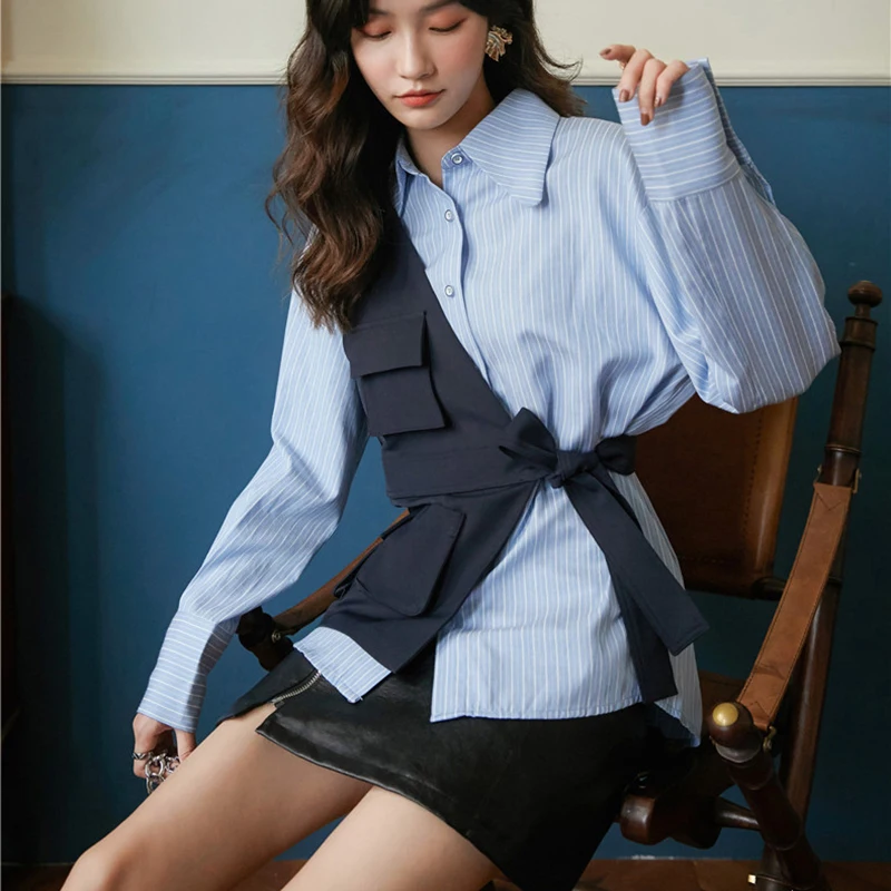 

[EAM] Women Blue Striped Split Big Size Blouse New Lapel Long Sleeve Loose Fit Shirt Fashion Tide Spring Autumn 2021 1DA322