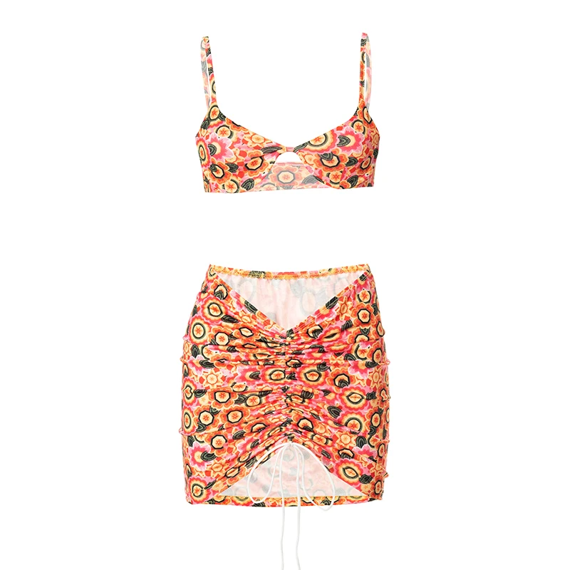 

CuteNOVA Sexy Flower Printing Women Two Piece Skirt Set 2021 New Arrival Halter Solid Color Crop Top Mini Skirt Set Streetwear