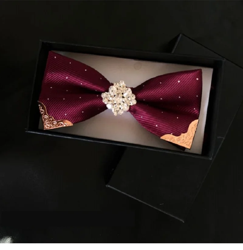 

2020 New Fashion Designer Men's Bow Ties Double Fabric Dot Solid Color Bow Tie Wedding Gorgeous Club Butterfly Tie with Gift Box