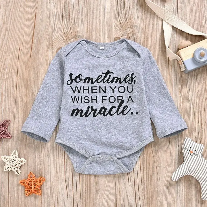 Комплект из 2 предметов в наличии комбинезон с надписью для новорожденных