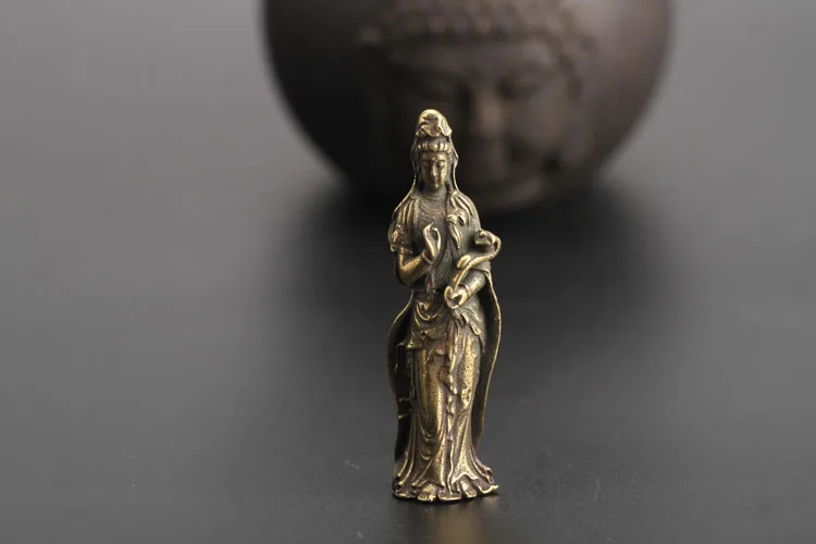 

Guanyin Bodhisattva statue bronze key chain pendant car pendant collection