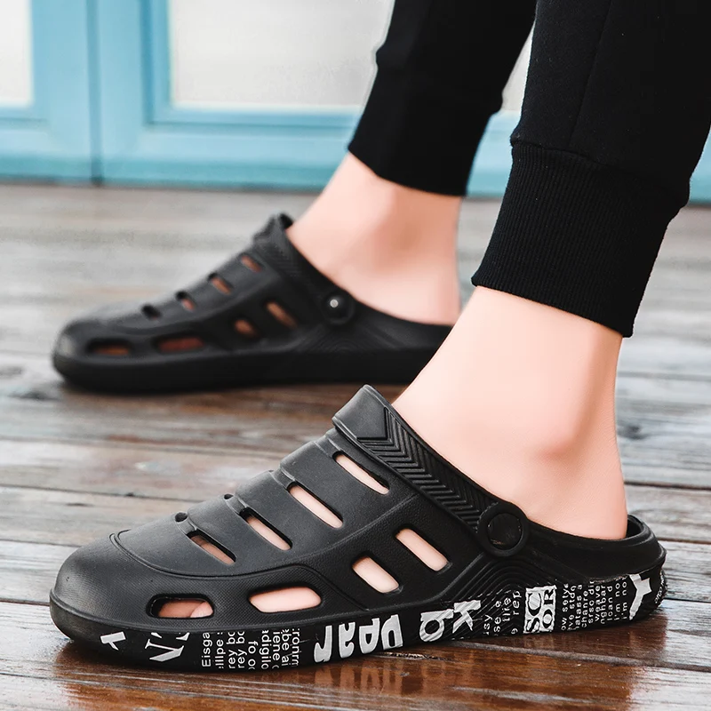 

Men Sandals 2020 New Comfortable Clogs Zapatos De Hombre Shoes Slippers Size 39-45 Men Sandals