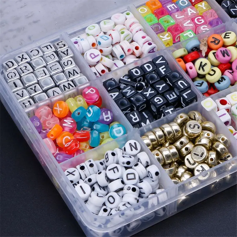 

1100pcs 15 Color Acrylic Alphabet Letter Beads with 1 Roll Crystal String 090B