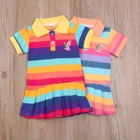 Платье в радужную полоску для девочек, плиссированное платье с коротким рукавом и цветным воротником с отворотом, темно-синеефиолетовое