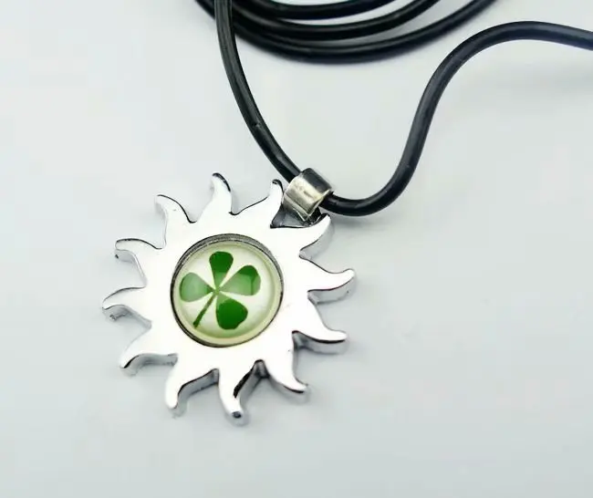 

YQTDMY 20 pcs Handmade Dried Four Leaf Clover Resin Pendant For Women Jewelry