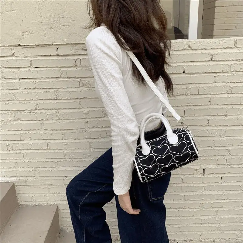

Original love embroidery women's cylinder bag sweet bag 20 new slanted hottie bag handbag girl