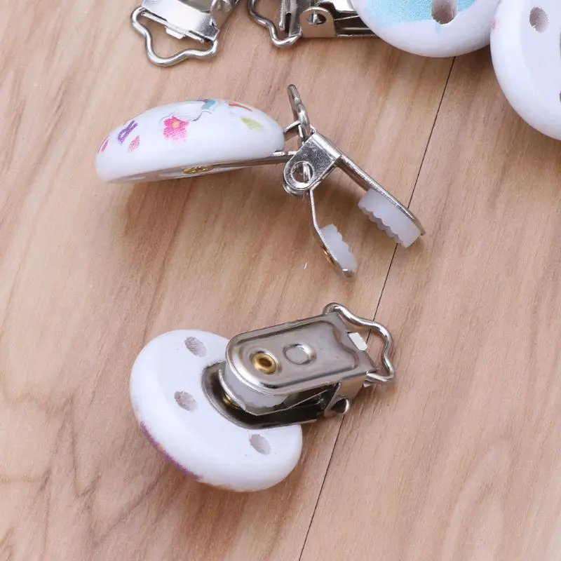 

5pcs Wooden Baby Children Pacifier Holder Clip Infant Cute Round Nipple Clasps