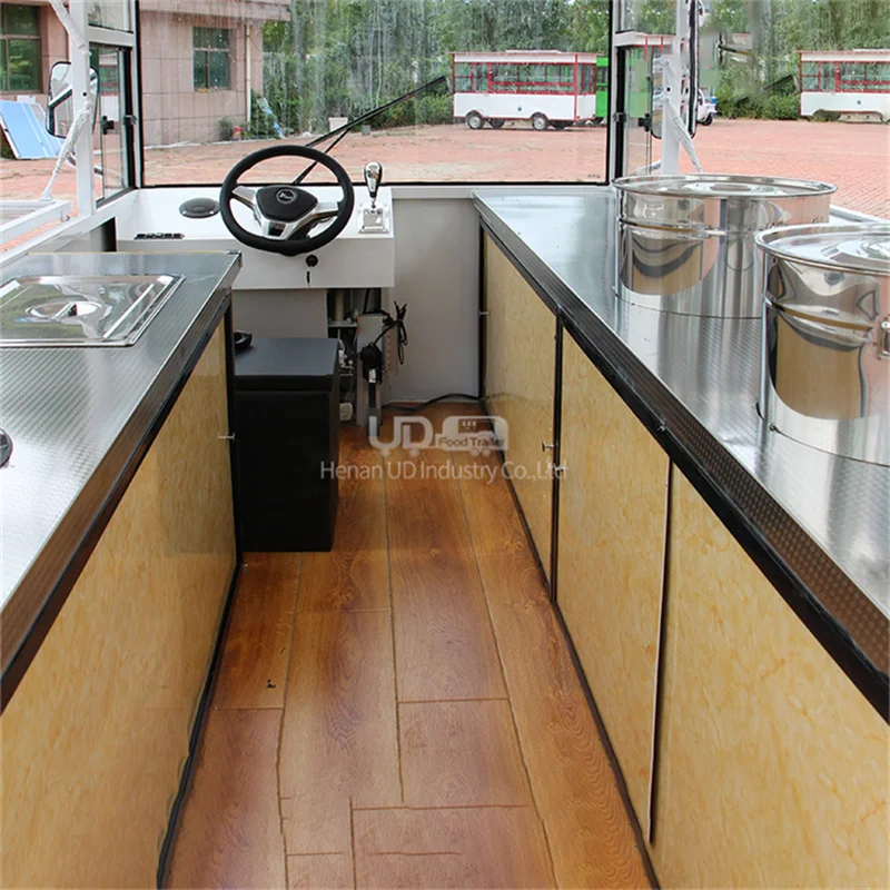 Мобильная электрическая тележка для подогрева тук Piaggio трехколесного