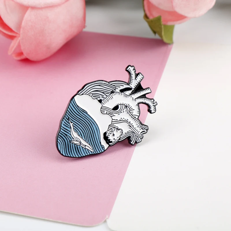 Брошь на булавке эмалированная брошь в форме органа и сердца анатомический мозг