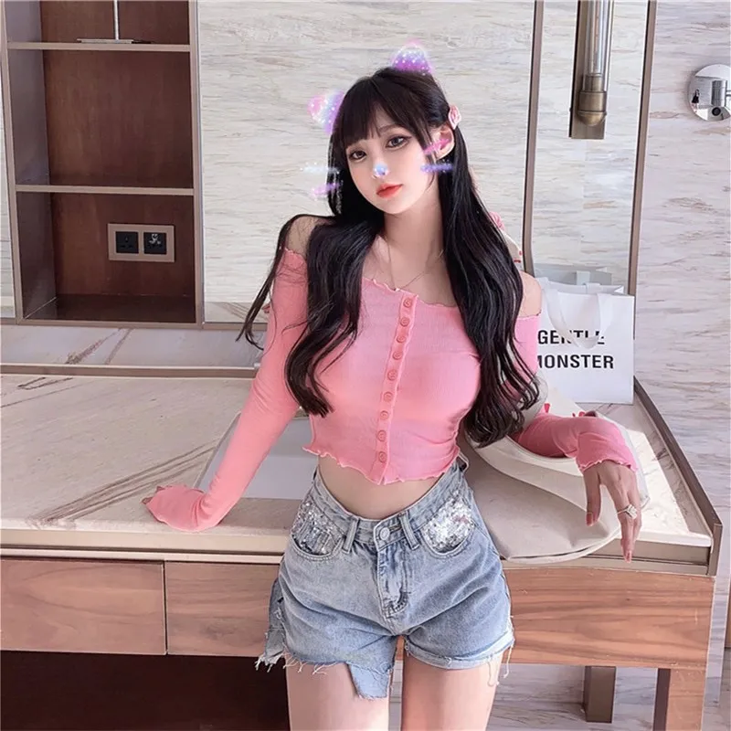 

2020 autumn and winter new Korean version of woman tshirts with wooden ears and tight-fitting sexy knitted top short