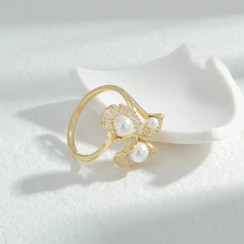 

Wholesale Ginkgo Leaf Pearl Index Finger Ring Female Open Dropshipping Jewelry