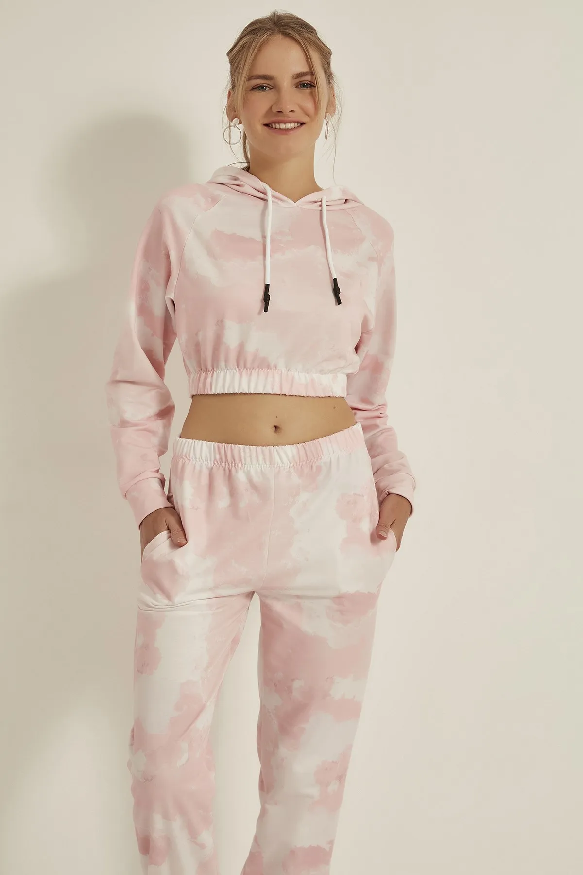 

C & City 708 Women 'S Hooded Batik Crop Sweat Pink/Ecru