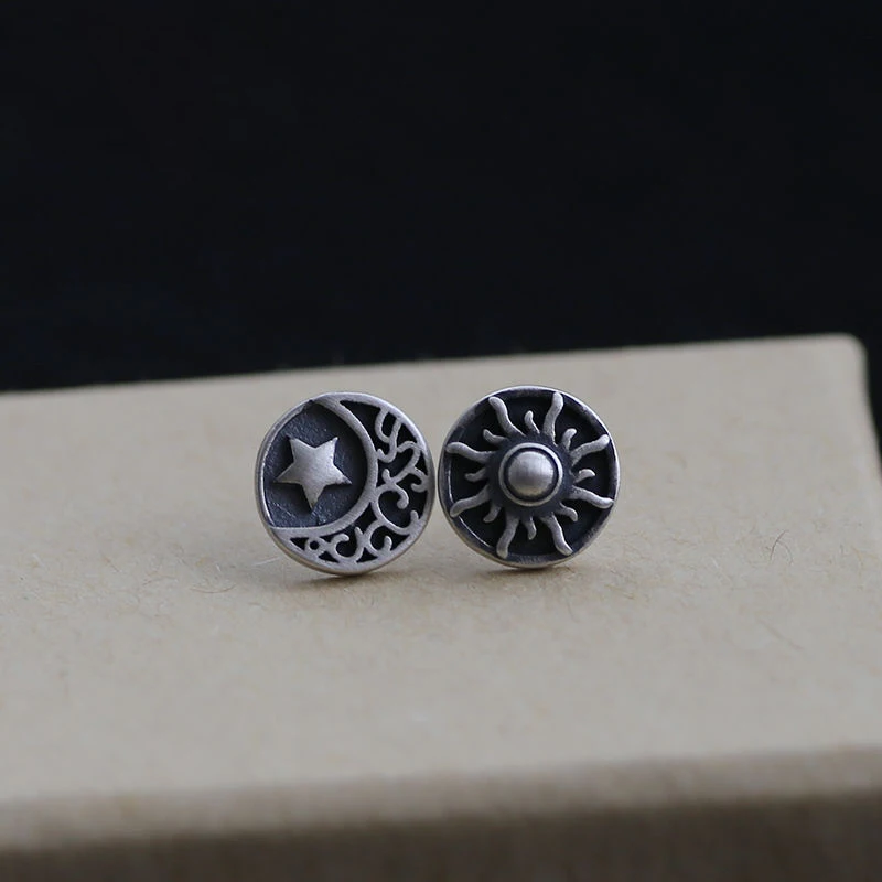 

Женские и мужские серьги-гвоздики из серебра 925 пробы