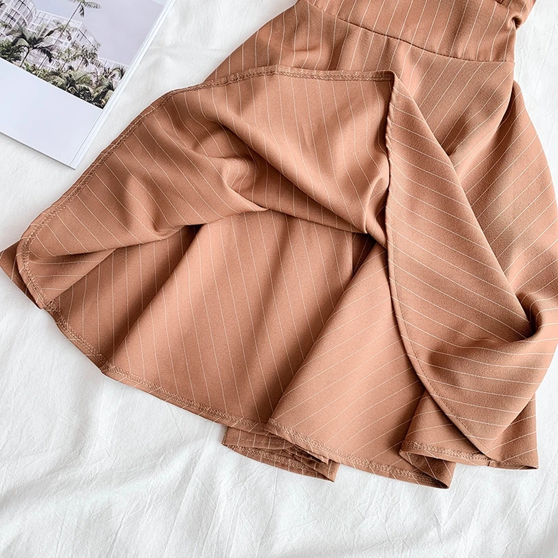 

YOCALOR Woman Summer Backless Dress Retro Striped V-neck Chest Pad Thin A Line Fluffy Big Swing Dress