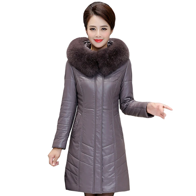 Женский зимний кожаный пуховик с воротником из лисьего меха батальных размеров