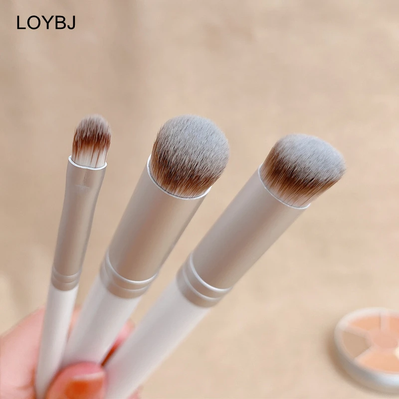 LOYBJ White Concealer Makeup Brushes Set Professional Cosmetic Powder Foundation Portable Face Detail Brush with Box | Красота и