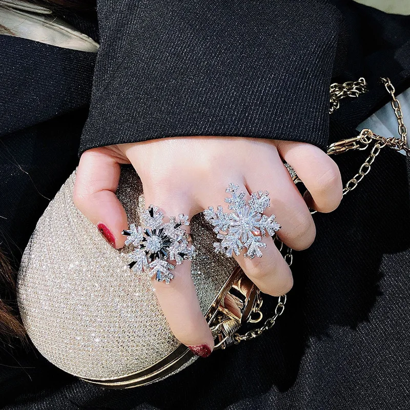 

Rotating Double Snowflake Simulation Japanese-korean Fashion Jewelry Exaggerated Atmospheric Opening Ring Female Jewelry