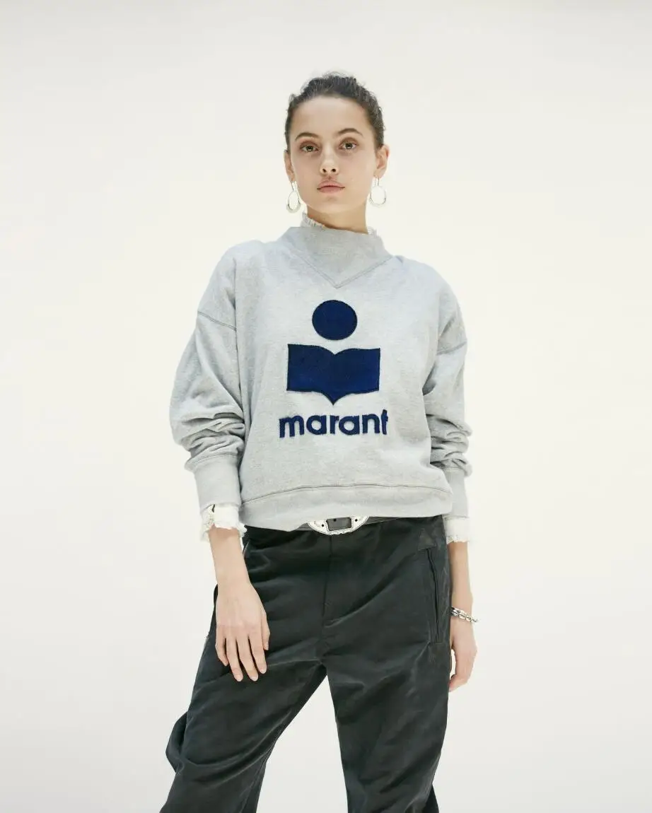 

2020 Autumn / Winter Wear Micro High Neck O Neck Sweater Flocking LOGO Printed Sweatshirt Ladies Top