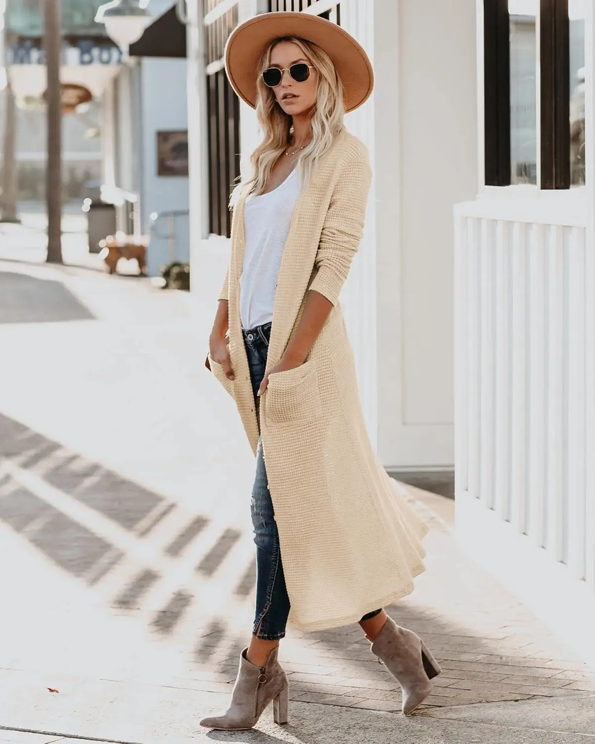 Свитер женский трикотажный однотонный с длинным рукавом открытая строчка зима