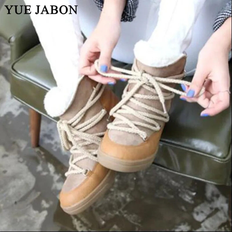 Зимние теплые ботинки на скрытой танкетке с мехом обувь круглым носком