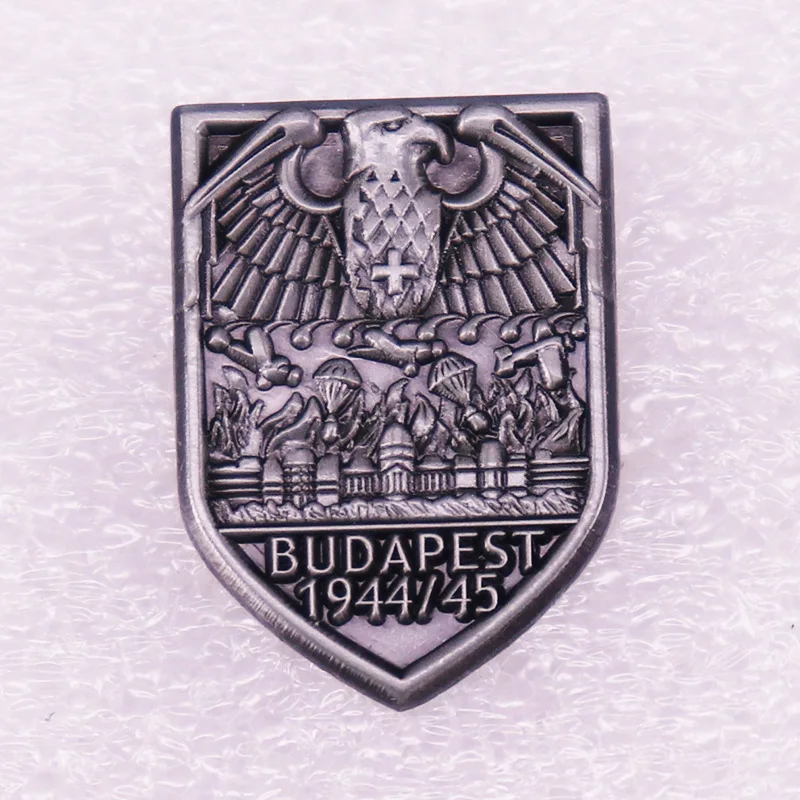 Alfileres esmaltados con escudo de águila cruzada, broche de Metal con insignia de la 2. ª Guerra Mundial, accesorios de mochila, joyería, regalos, 1944, 2021