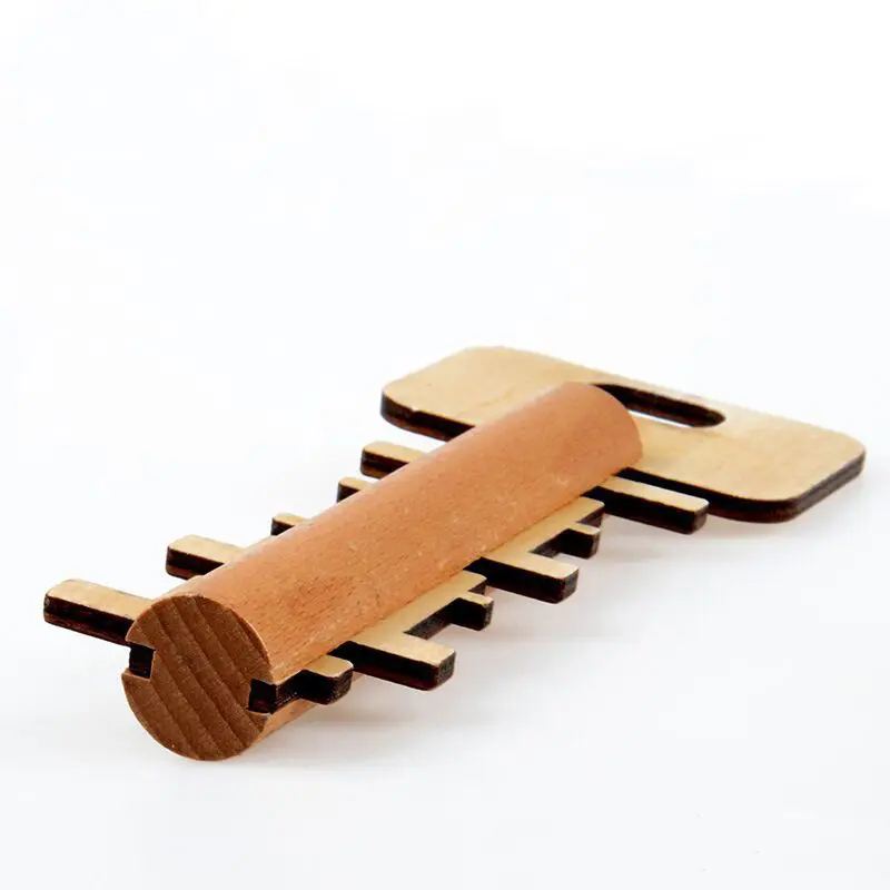 

1 Pcs Bamboo Wooden Unlock Puzzle Key Adult Classical Educational Toys for Children Kids Intelligence Preschool Cute Toy