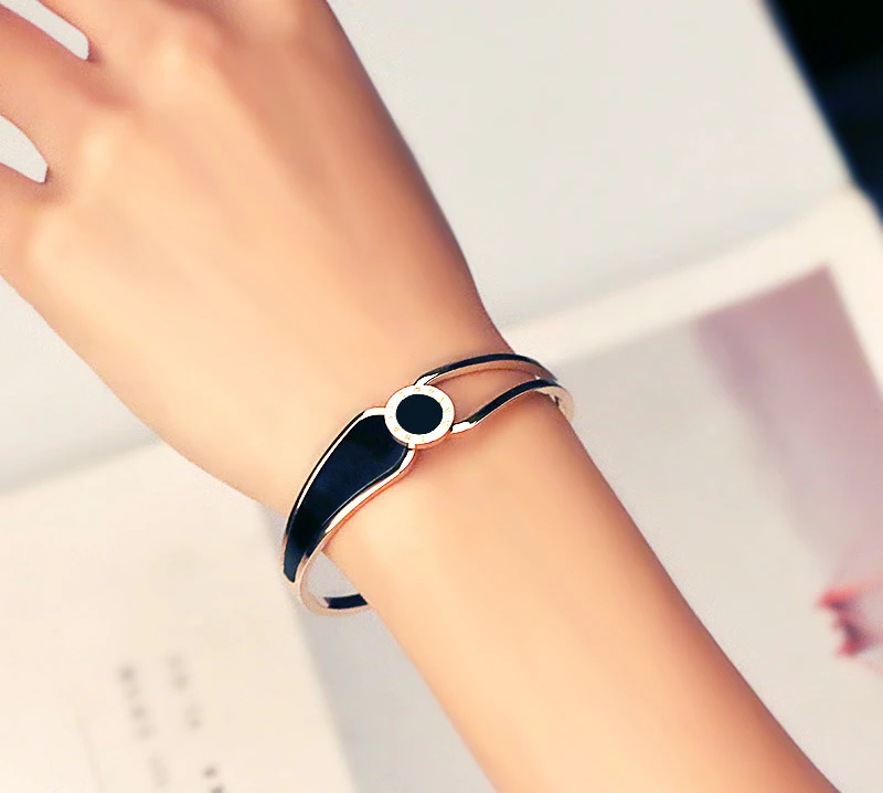 

Wholesale titanium steel rome numerals bangle fashion jewelry rose gold bracelet black round wristlet jewel lover couple