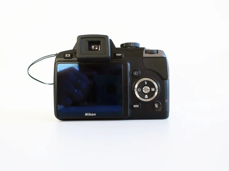 Цифровая камера Nikon Coolpix P80 10 1 МП с 18-кратным широкоугольным оптическим