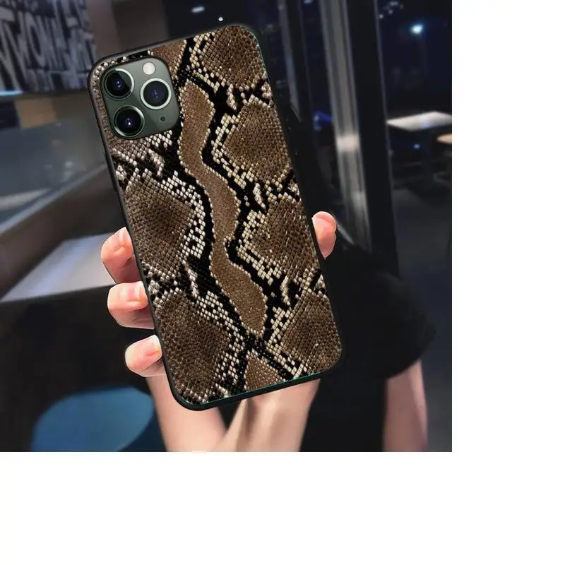 

Leather Snake Scales Phone Case For iphone 7 8 plus x xr xs 11 12 mini pro max Black Soft nax fundas cover