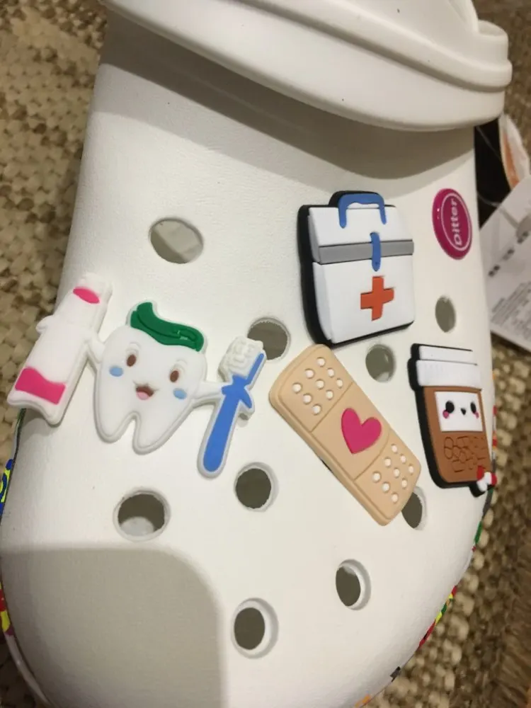 50 шт./лот медицинские товары украшение для обуви стетоскоп шприц аксессуары