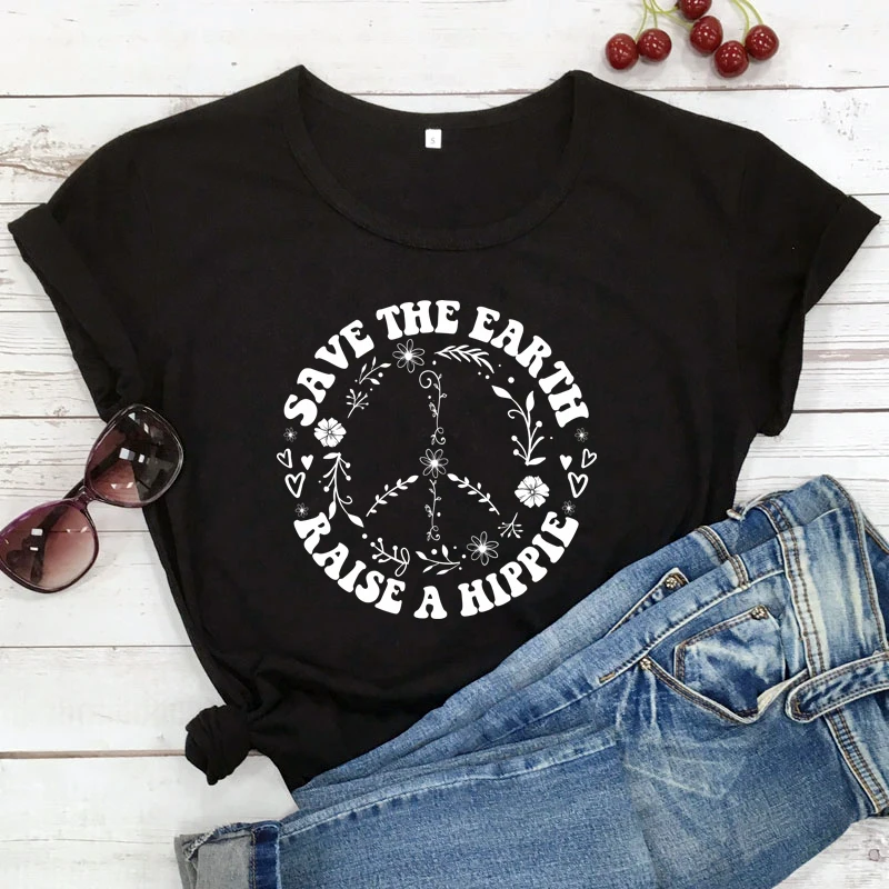 

Футболка с надписью «Save The Earth Up A Hippie»