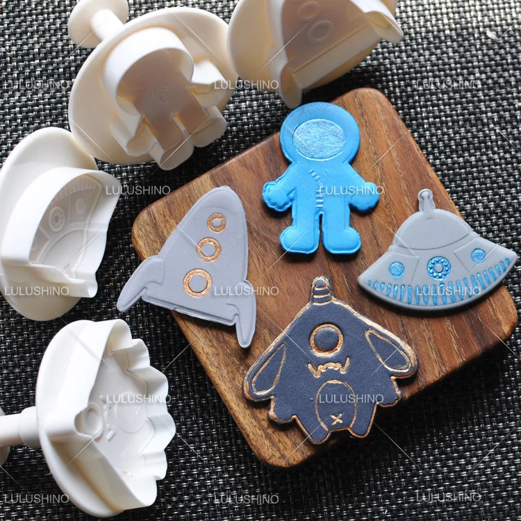 4 предмета в комплекте с принтами Вселенной космоса астронавт Fondant (сахарная)