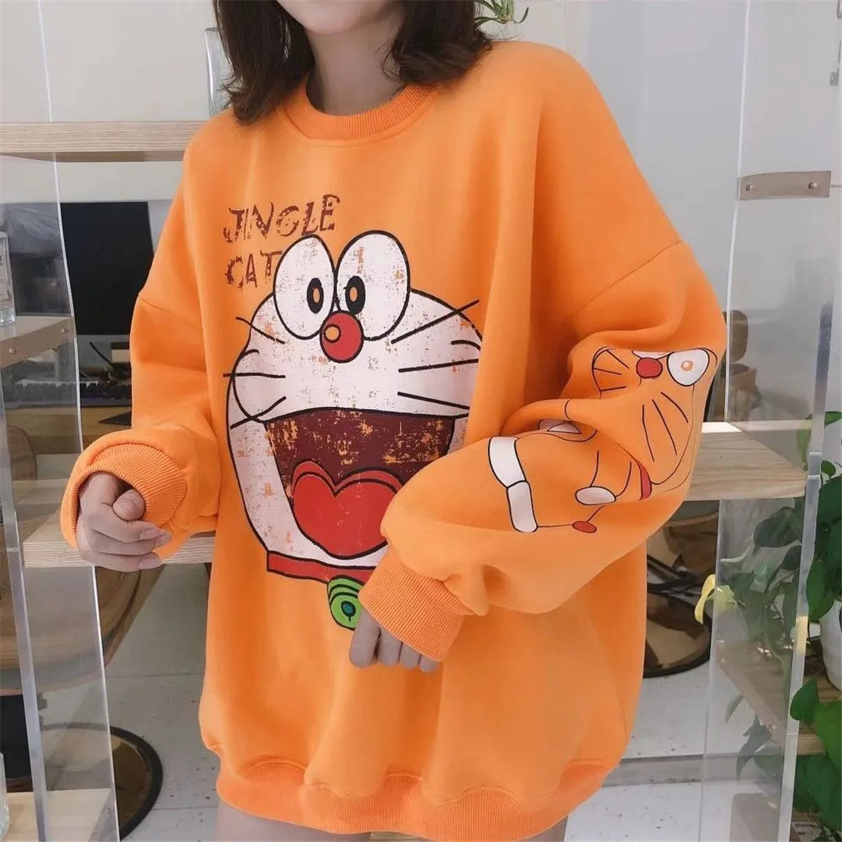 

Футболка женская оверсайз в стиле хип-хоп с амином и длинным рукавом