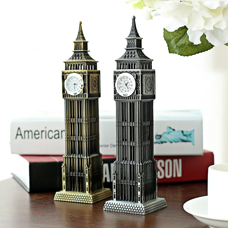 

A large British tourist souvenirs London landmark Big Ben classic decoration model alloy core dies wedding