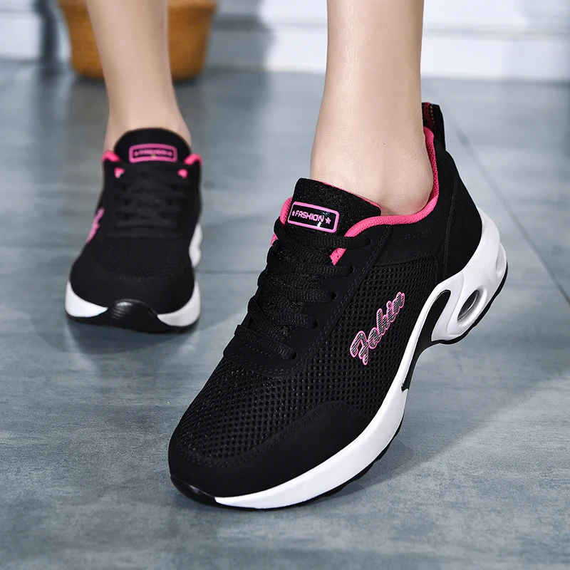 Fashion Women Lightweight Sneakers Running Shoes Outdoor Sports Shoes Breathable Mesh Comfort Running Shoes Air Cushion Lace Up