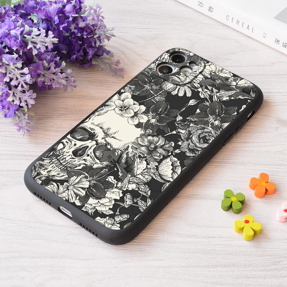 

For iPhone Skulls Print Soft Matt Apple Case