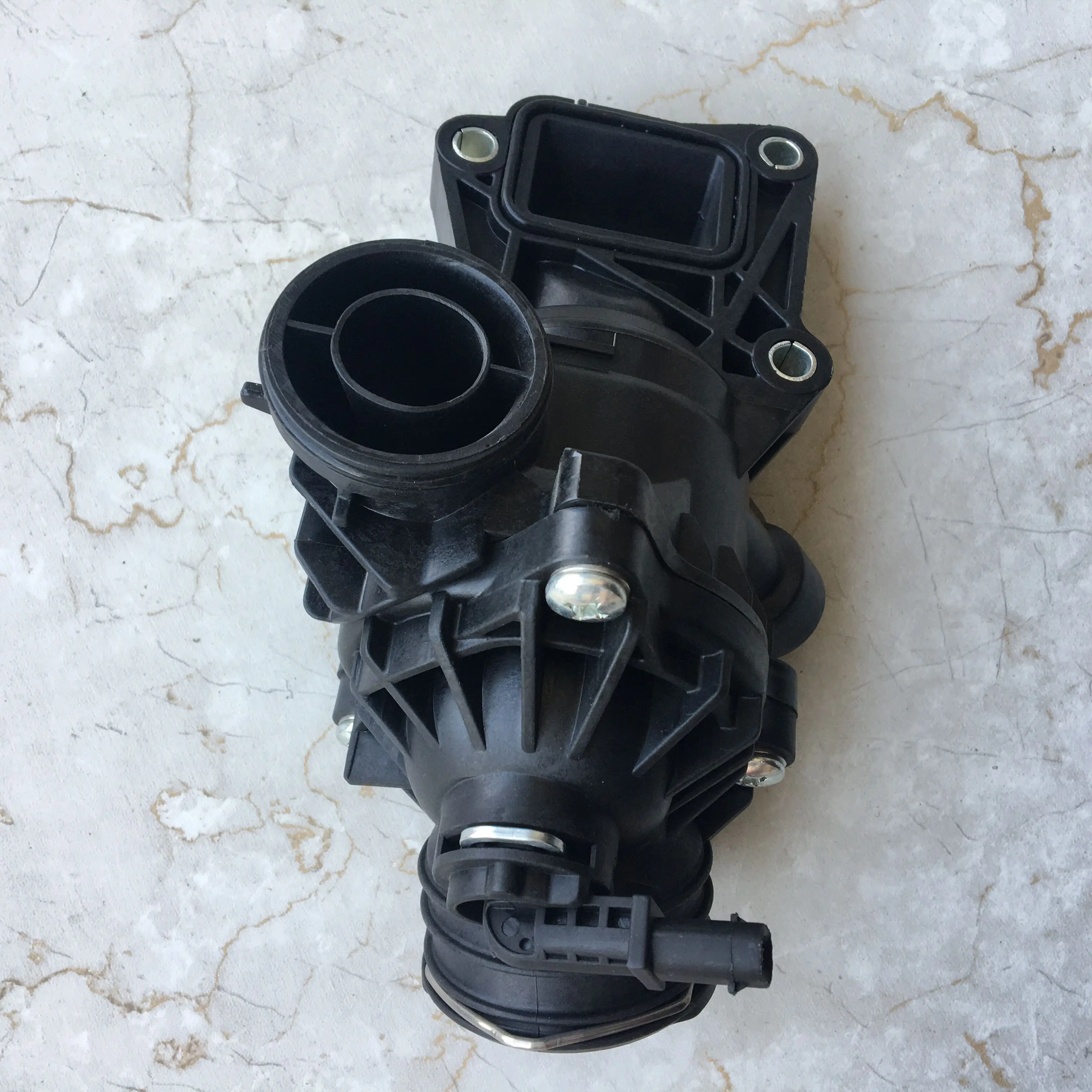 276 200 05 15 высококачественный корпус термостата для Mercedes M276 W204 W207 W212 W172 C300 C350 01